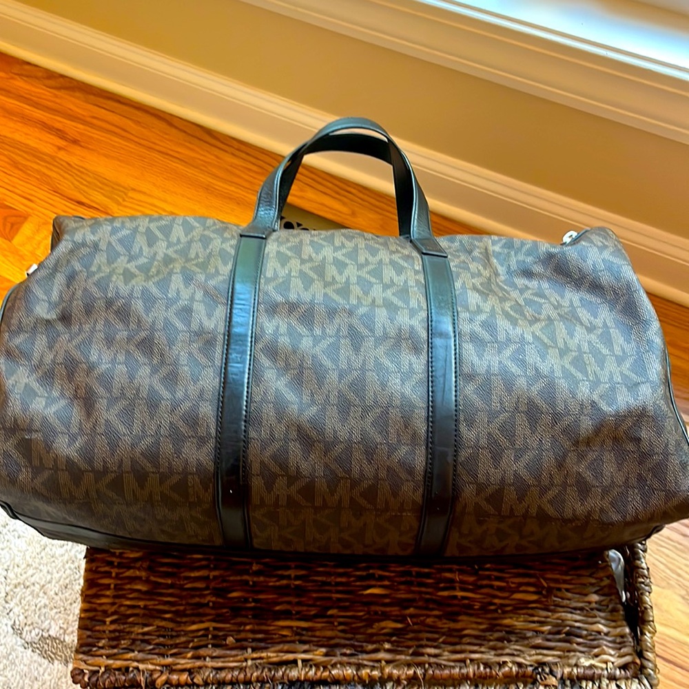 Michael Kors Jet Set Travel Duffle - Picture 5 of 8